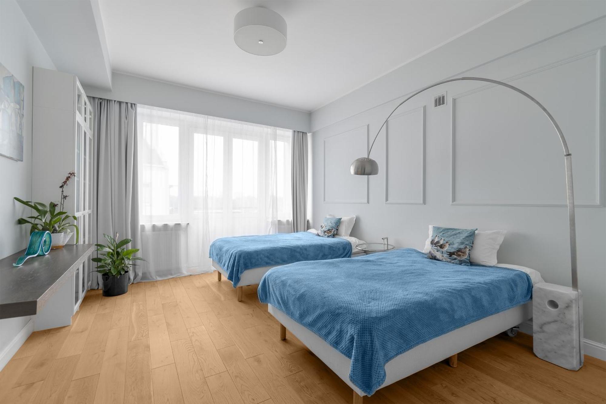 Unitapartament Delux Warszawa Centrum Blisko Plac Zbawiciela Hala Koszyki Metro Politechnika Jest To Elegancki I Wygodny Apartament Na Noclegi I Pobyt W Warszawie - Zapraszamy Luaran gambar